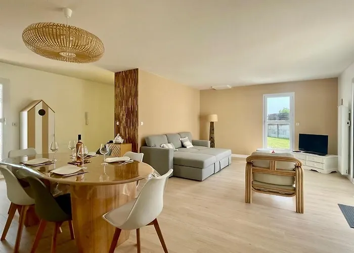 Des Ilates بيت ضيافة جارد سور مير